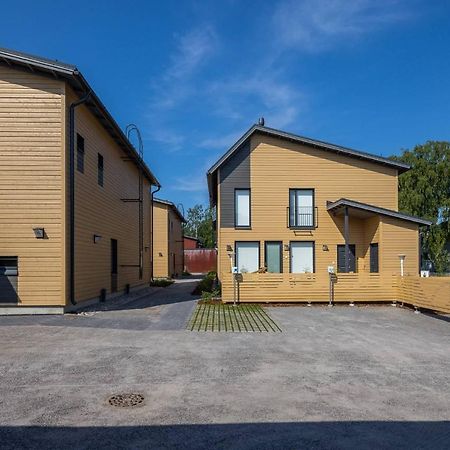 Private Room In The Shared Detached House. Vantaa Buitenkant foto